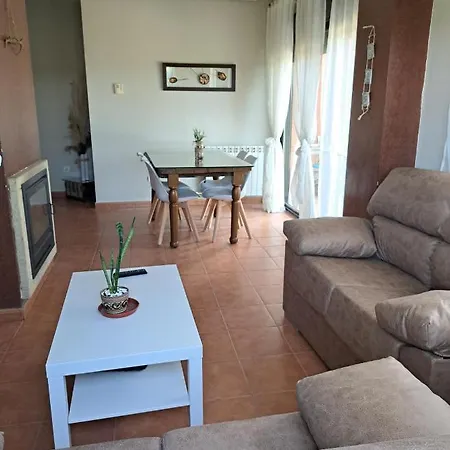 Semesterbostad La Casa Del Cipres Aldeamayor de San Martin