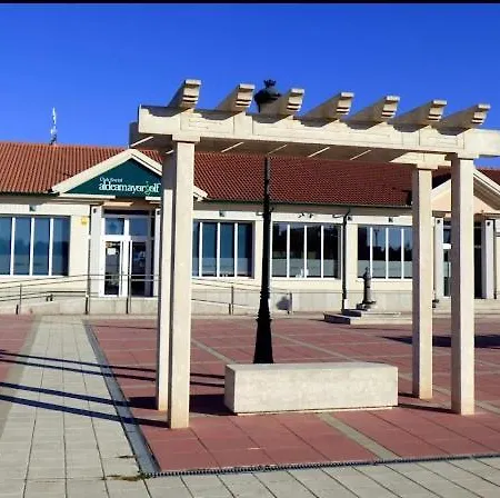 Semesterbostad La Casa Del Cipres Aldeamayor de San Martin