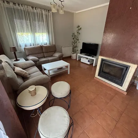 La Casa Del Cipres * Aldeamayor de San Martin